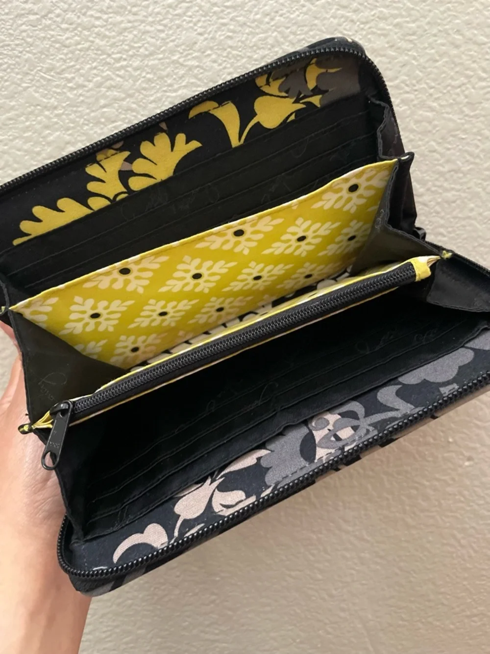 Vera Bradley Yellow and Black Quilted Wristlet - Picture 2 of 4